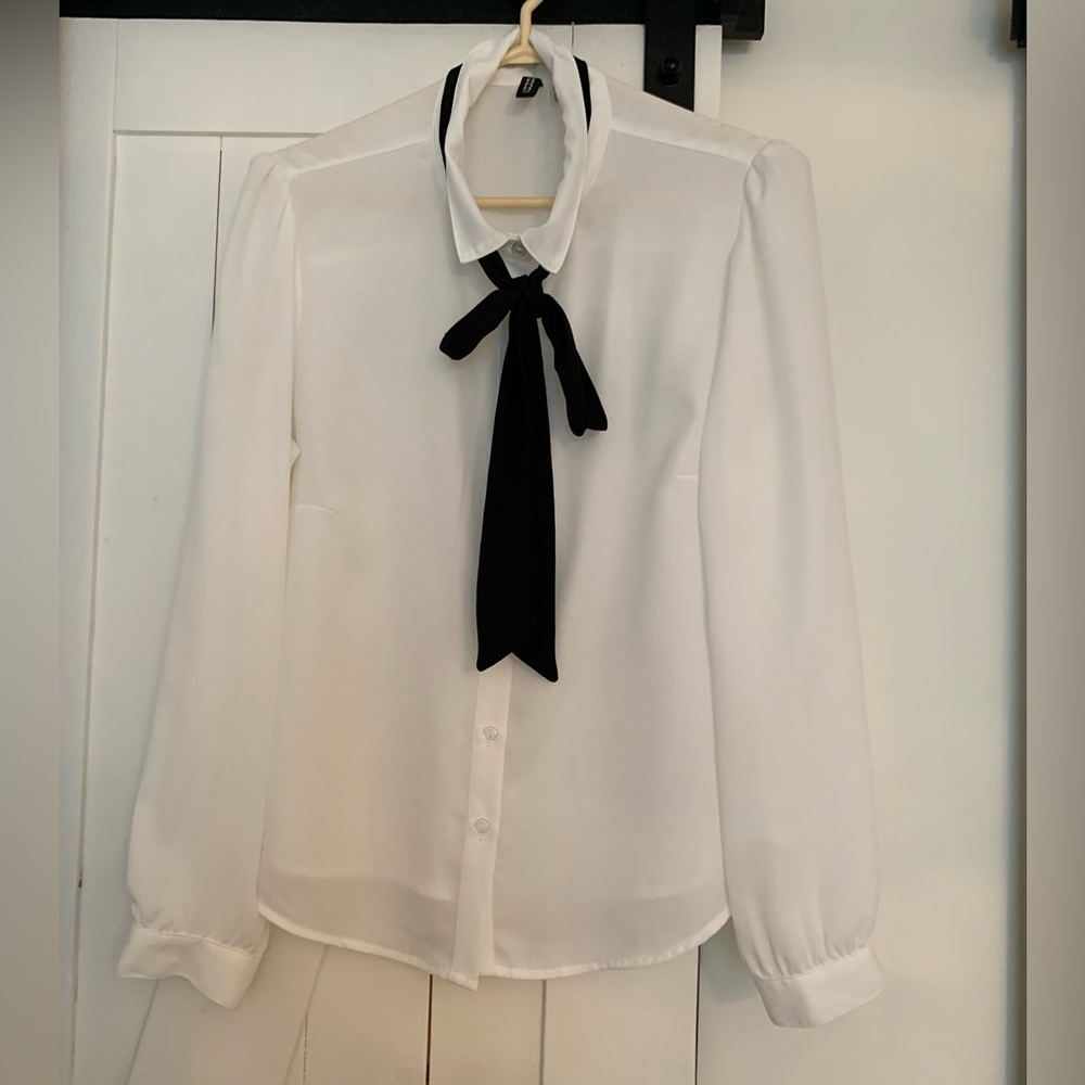 H&M White Blouse with Neck-Tie (8)